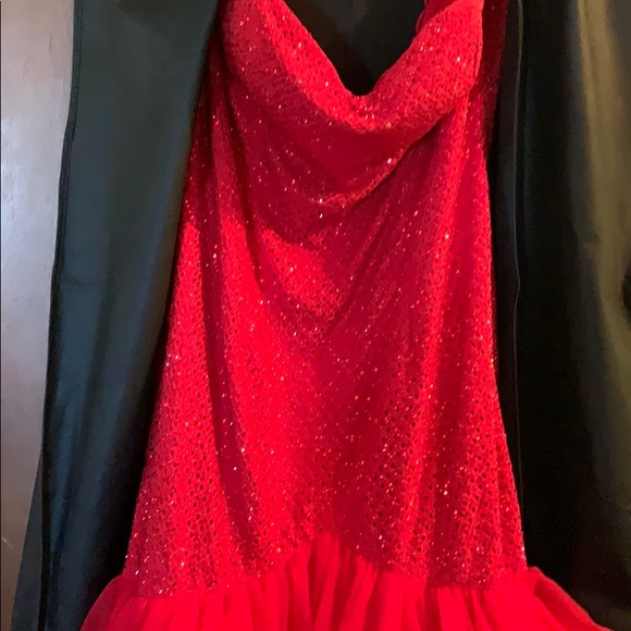 Red ruby mermaid gown prom dress - Picture 2 of 7